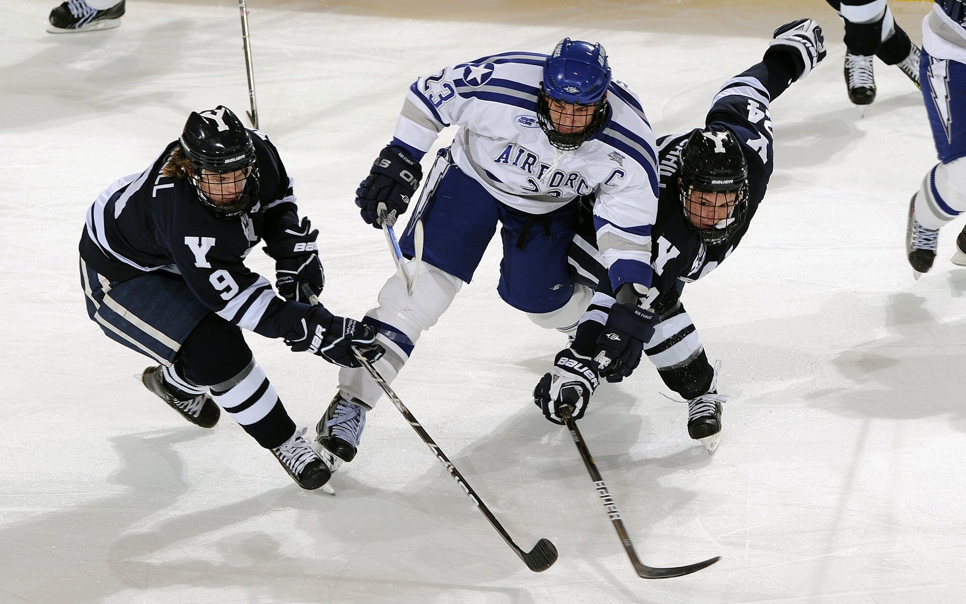 开云体育入口-世界排名争夺战焦点战，魔术速胜老鹰，青春风暴席卷东部